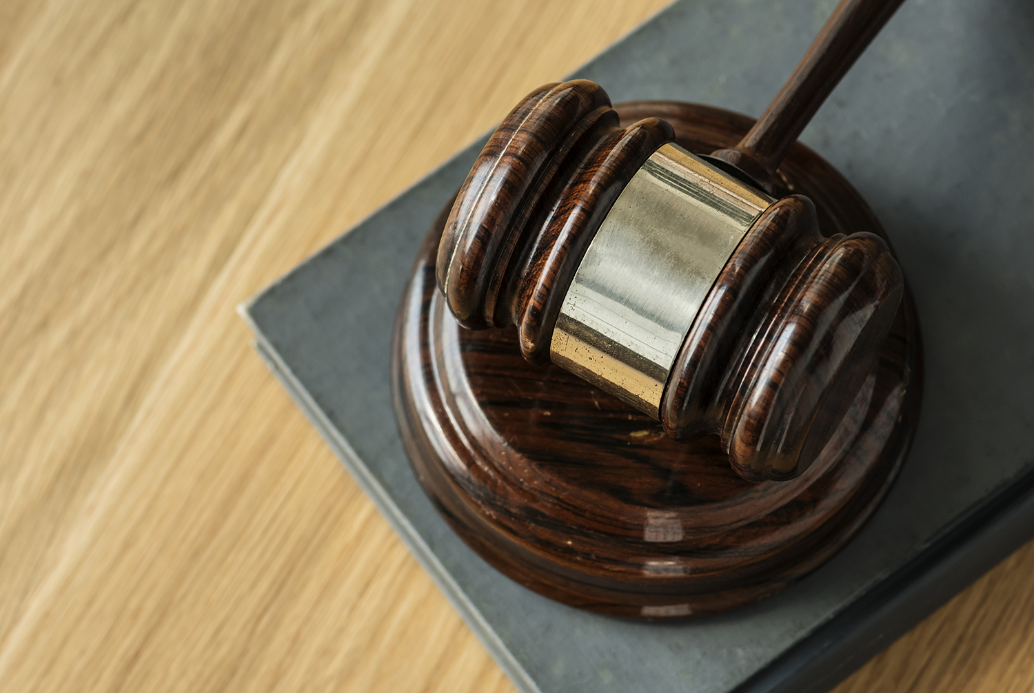 Does an unrepresented party have to comply with Court rules?